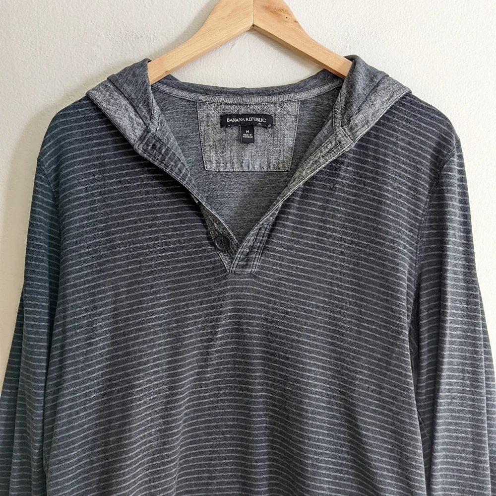 Banana Republic | Hooded Quarter Button Textured Sweatshirt